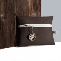 Avec cette trousse de toilette de voyage très résistante et imperméable, ayez toujours un rasage et une barbe au top, même lors de votre prochain treck !