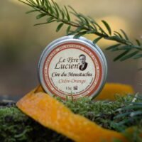 Pot de cire à moustache Le Père Lucien parfum Cèdre-Orange, 15 g, couvercle à vis en aluminium
