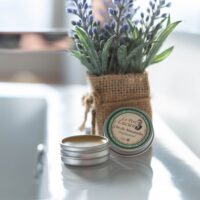Pot de cire à moustache Le Père Lucien parfum Traditionnel, 15 g, couvercle à vis en aluminium