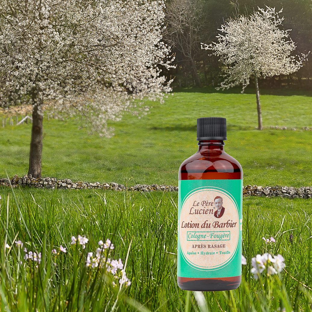 Lotion après-rasage Cologne-Fougère Le Père Lucien, flacon de 100 ml dans un verger